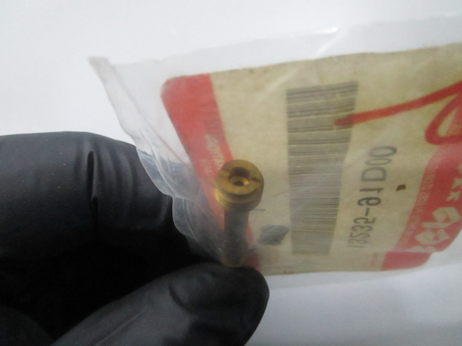 *NEW OEM* 0810 Suzuki Nozzle 13235-91D00