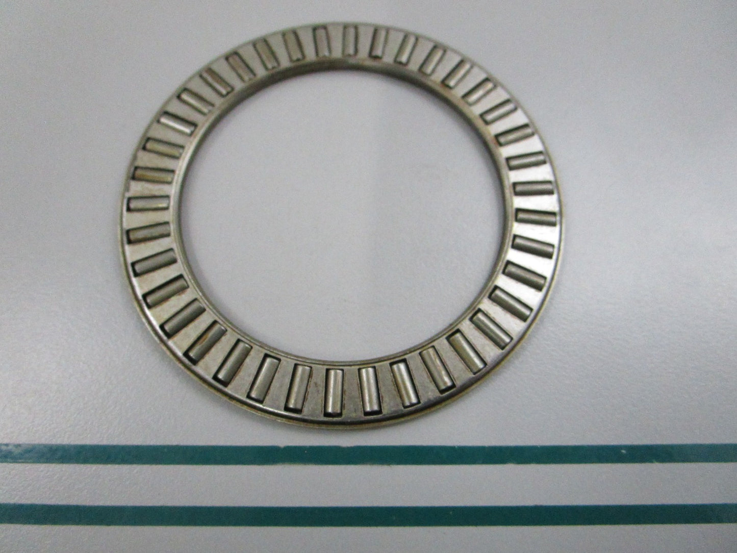 NEW OEM 385043 0385043 OMC Johnson Evinrude Thrust Bearing 0810