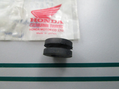 NEW OEM 17622-GB7-900 Honda Rubber Cushion 0810