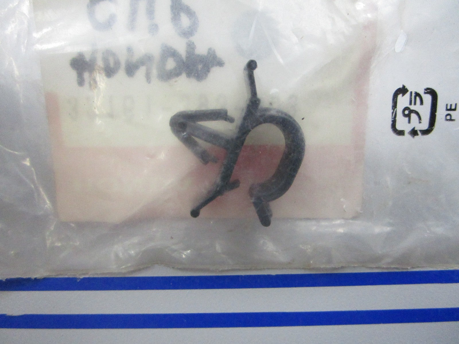 *NEW OEM* 0810 Honda Clip 32161-393-003