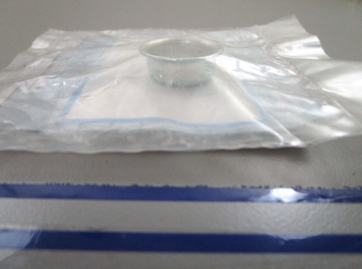 *NEW OEM* 0810 Mercury Quicksilver Gasket 27-82817M