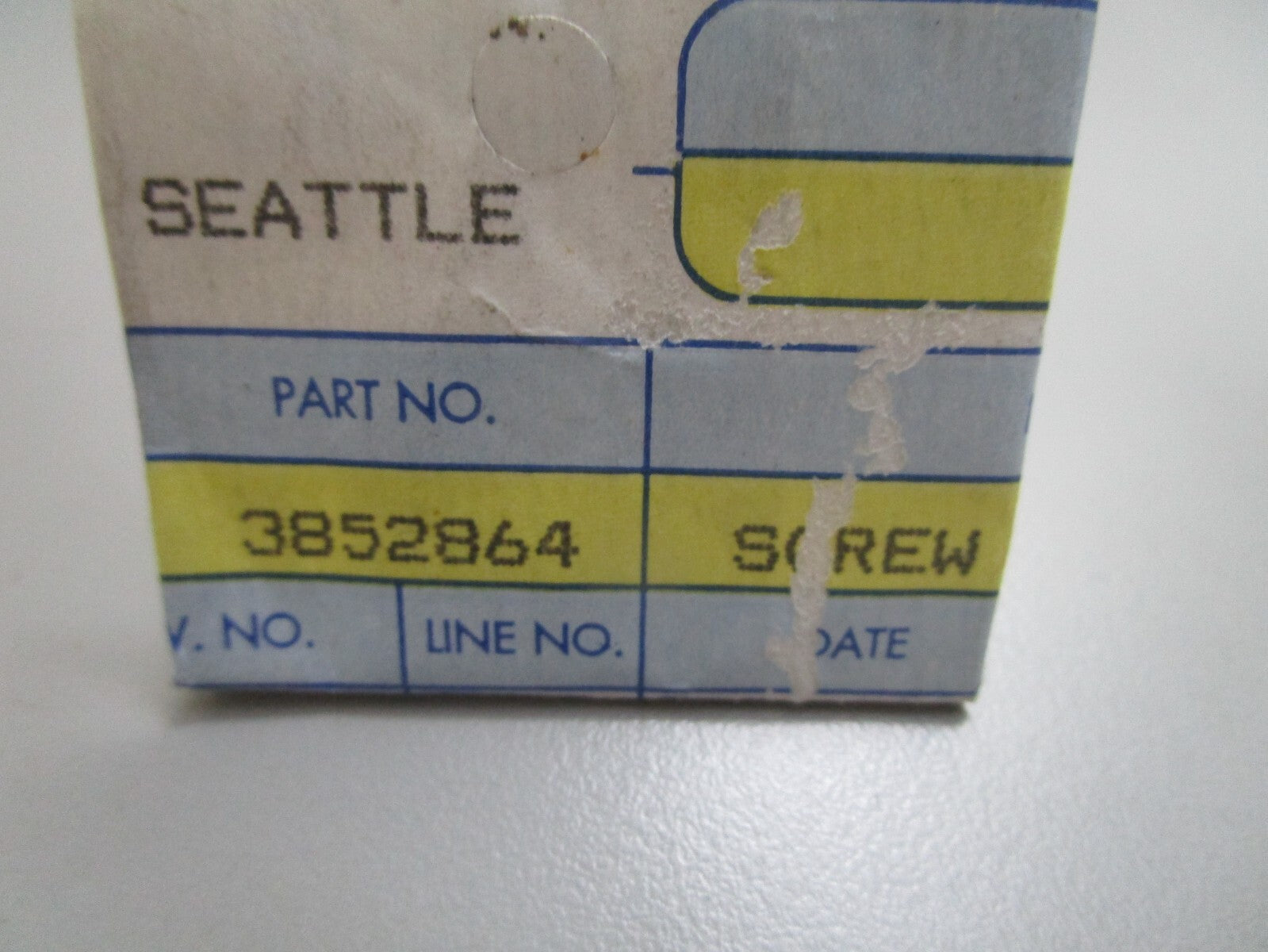 *NEW OEM* (LOT OF 2) 0810 OMC Johnson Evinrude Screw 3852864