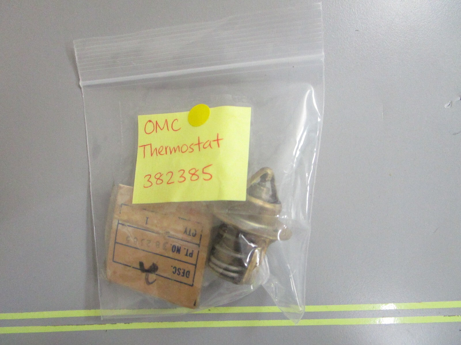 *NEW OEM* 0810 OMC Johnson Evinrude Thermostat 382385 0382385