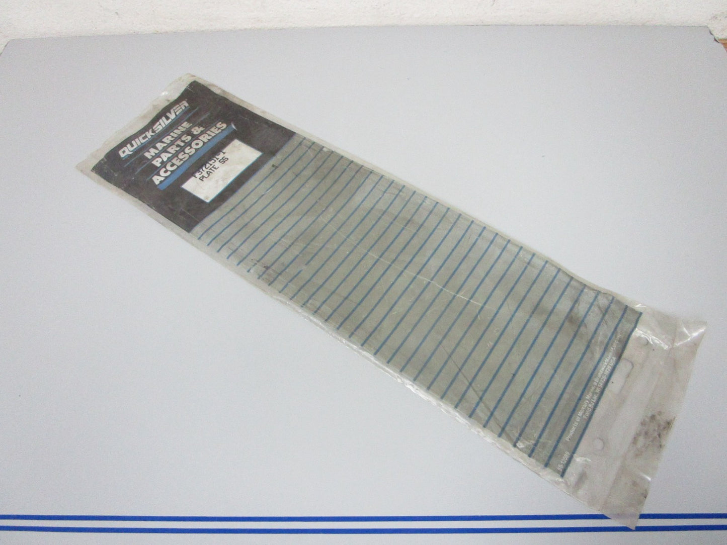*NEW OEM* 0720 Mercury Force Exhaust Plate F372151-1