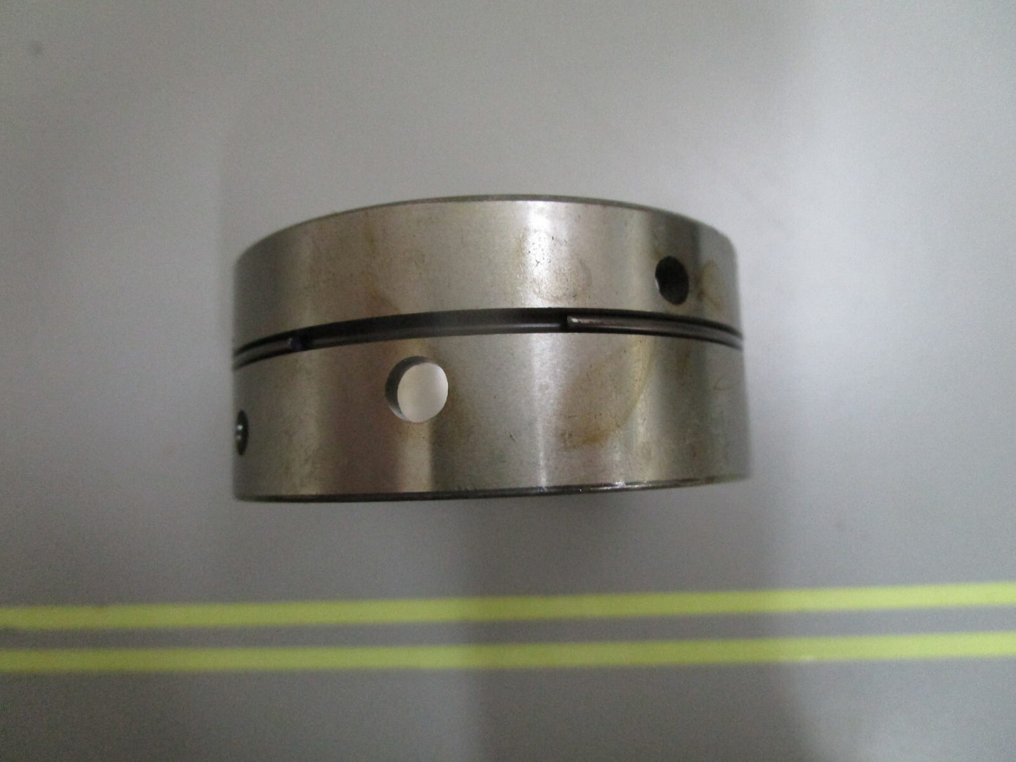 *NEW OEM* 0810 OMC Johnson Evinrude Split Bearing Sleeve 310433 0310433