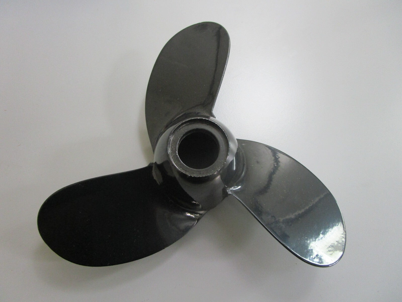 *NEW OEM* 0820 OMC Johnson Evinrude 8×5½ Propeller 315858 0315858