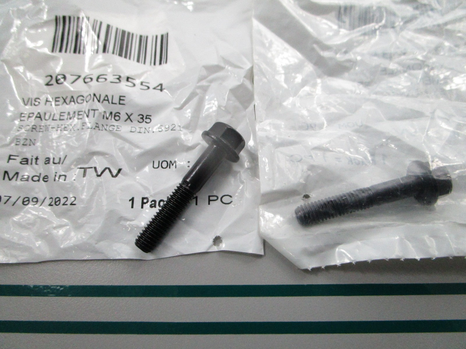 NEW OEM (LOT OF 2) 207663554 Can-Am Flange Screw 0810