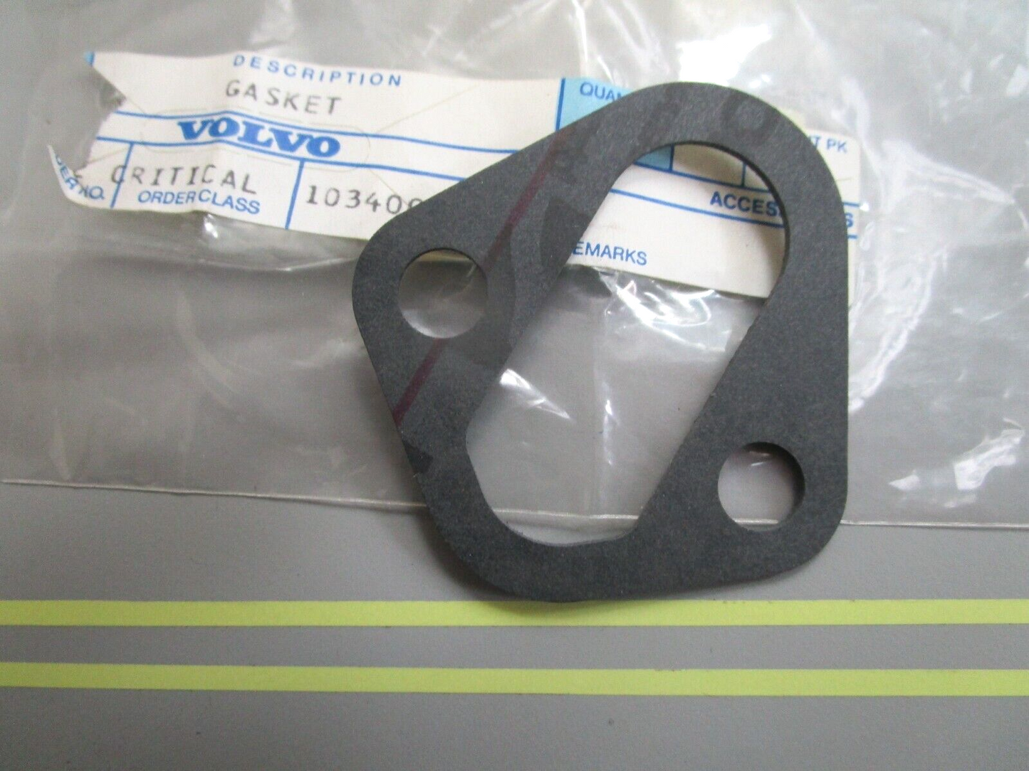 *NEW OEM* 0750 Volvo Penta GASKET 818668
