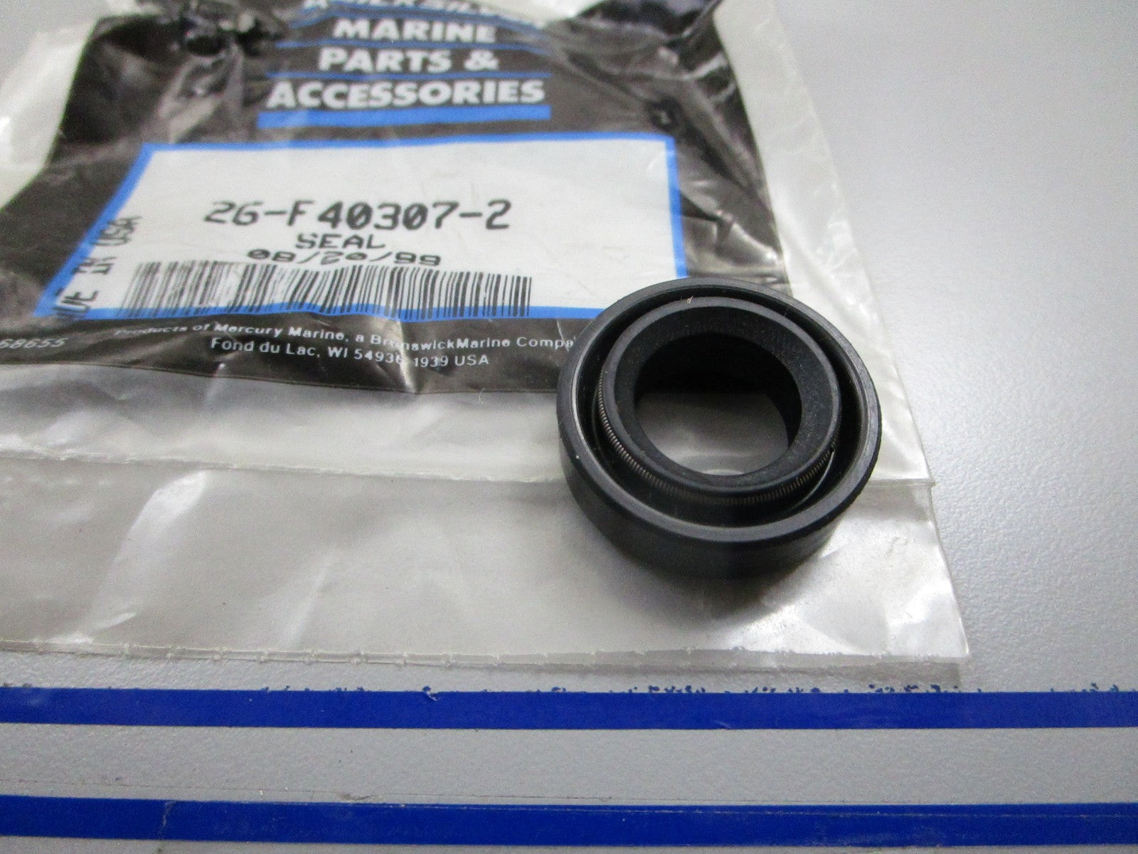 *NEW OEM* 0810 Mercury Quicksilver Seal 26-F40307-2