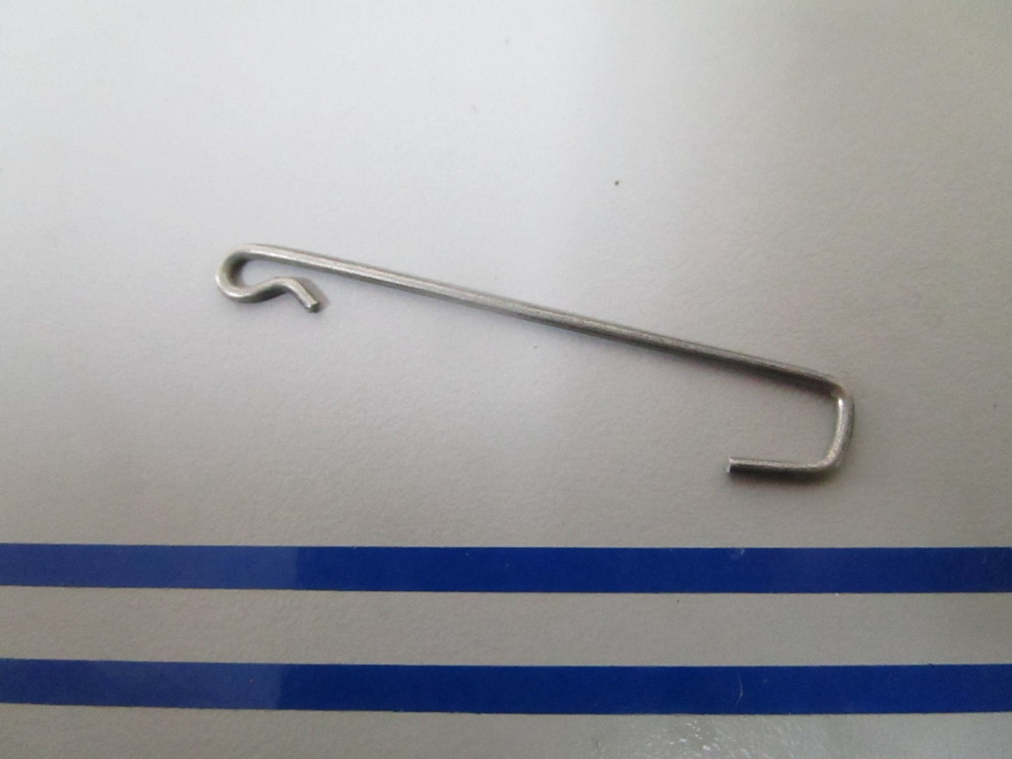 NEW OEM 203725 0203725 OMC Johnson Evinrude Starter Pawl Spring 0810