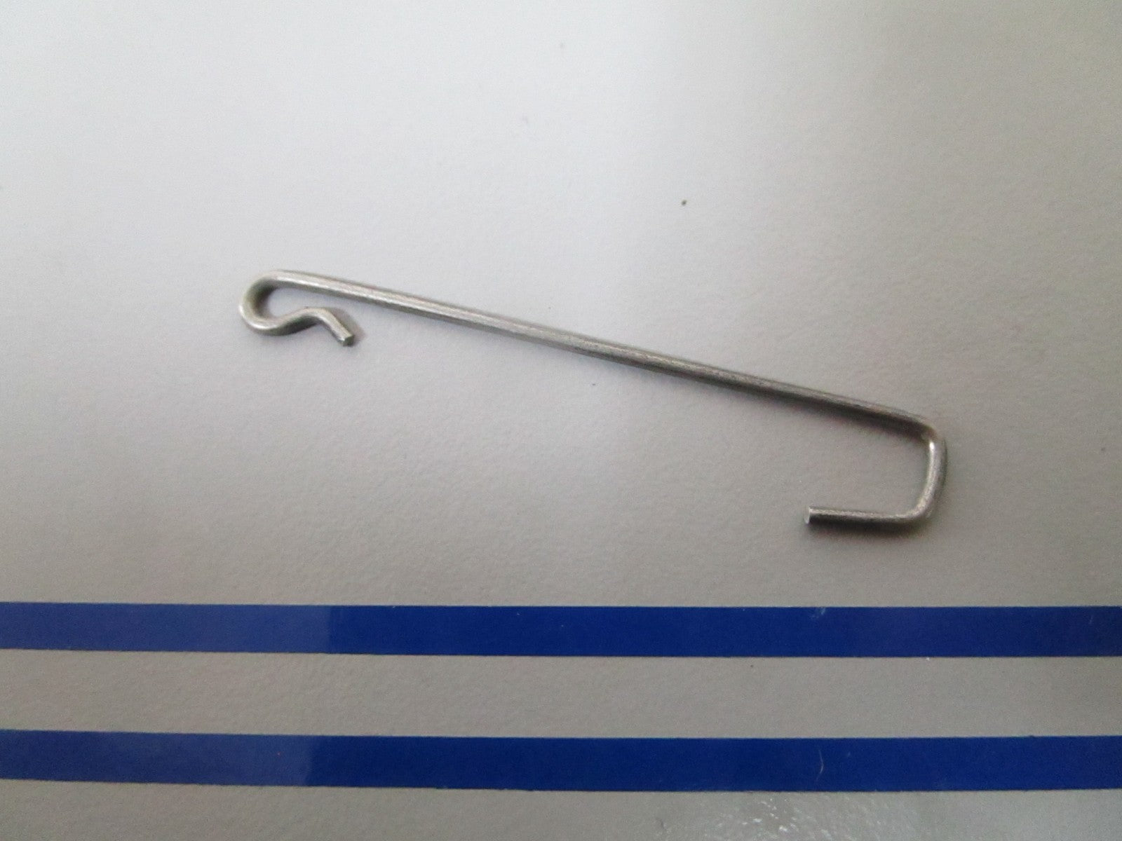 NEW OEM 203725 0203725 OMC Johnson Evinrude Starter Pawl Spring 0810