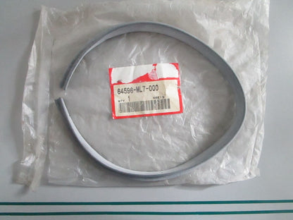 NEW OEM 64596-ML7-000 Honda Panel Side Rubber 0820