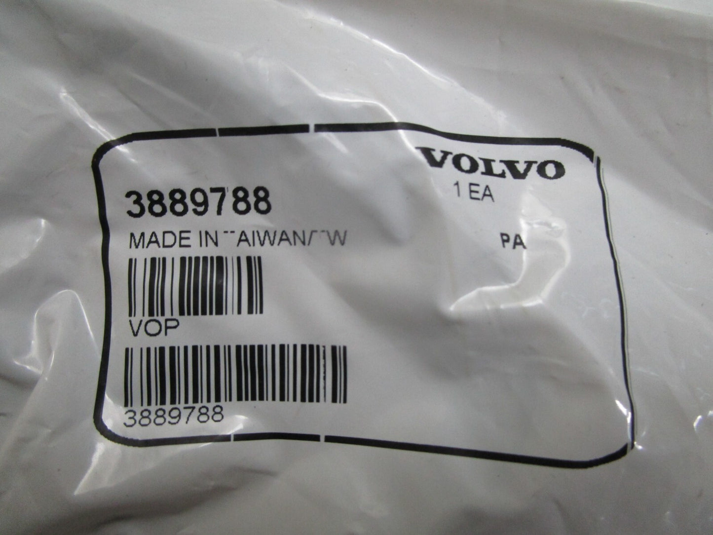 *NEW OEM* 0720 Volvo Penta Gasket 3889788
