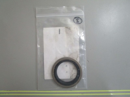 *NEW OEM* 0770 OMC Johnson Evinrude Seal 765461 0765461