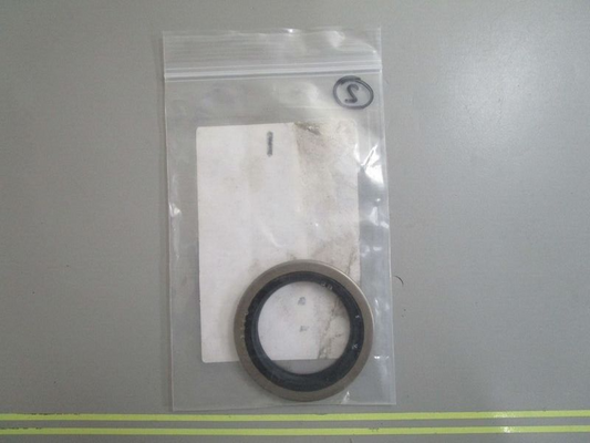 *NEW OEM* 0770 OMC Johnson Evinrude Seal 765461 0765461