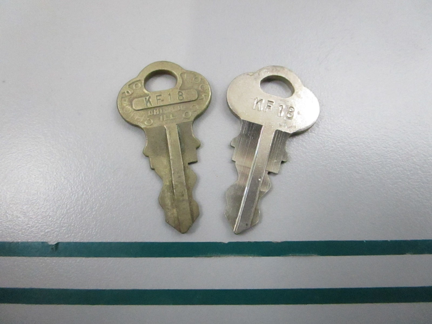 NEW OEM (LOT OF 3) 501533 0501533 OMC Johnson Evinrude KF18 Ignition Key 0810