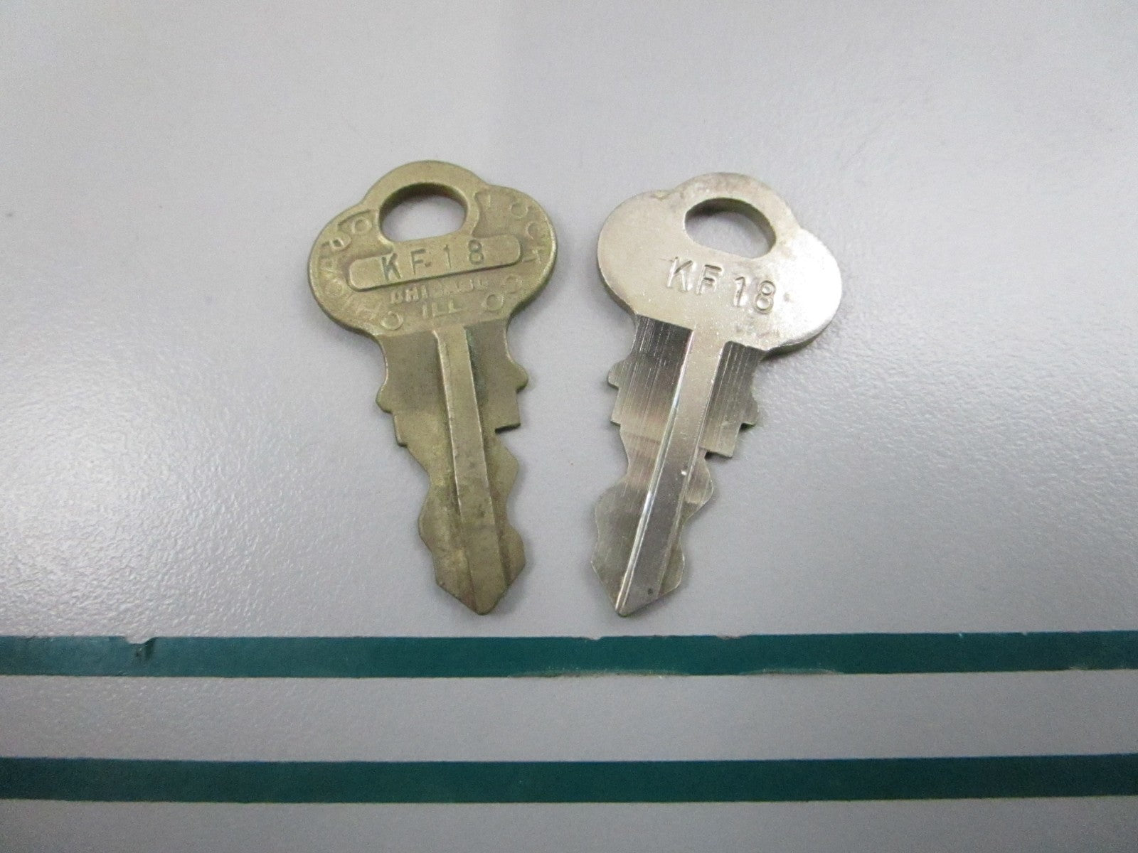 NEW OEM (LOT OF 3) 501533 0501533 OMC Johnson Evinrude KF18 Ignition Key 0810