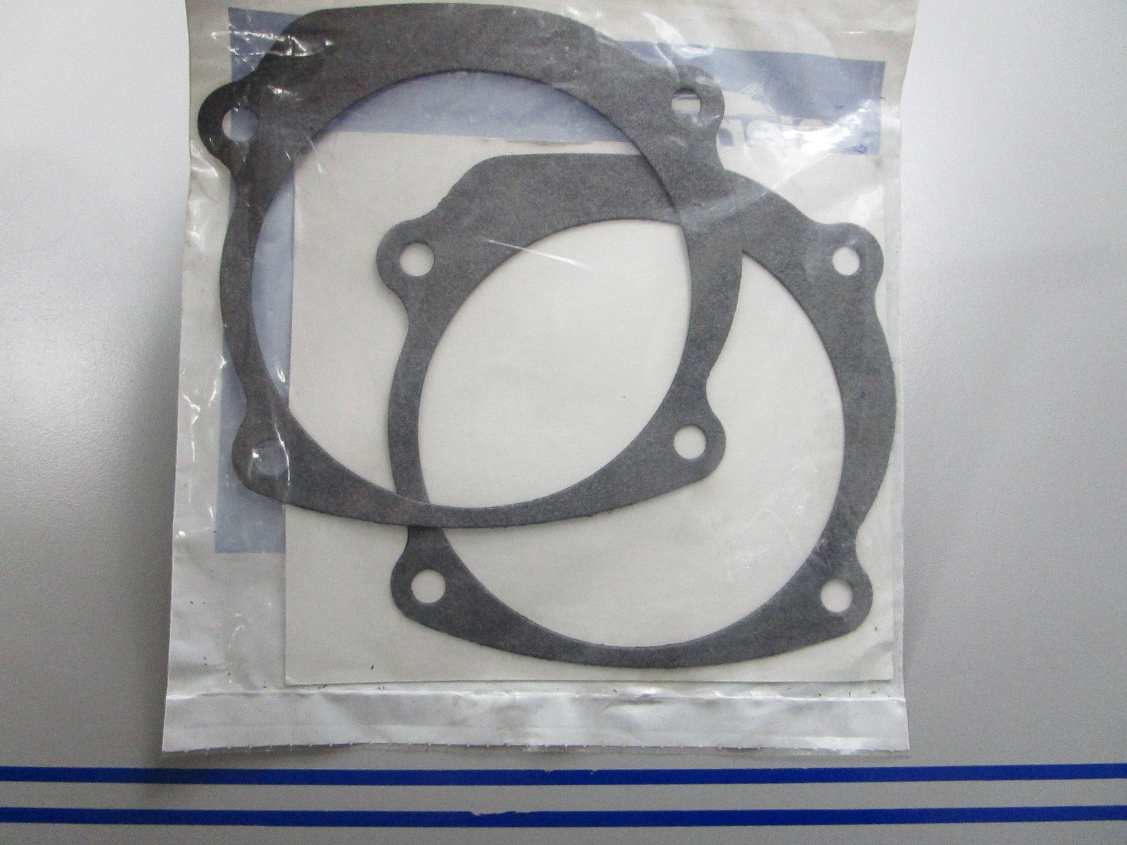*NEW* (LOT OF 2) 0810 Sierra Gasket 18-2557 Replaces: OMC 324701 338484