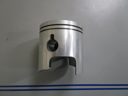 *NEW OEM* 0810 Suzuki Piston 12110-93302-025