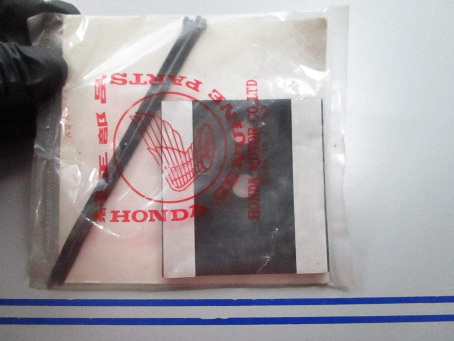 NEW OEM 50050-HC0-305 Honda Down Tube Rubber 0810