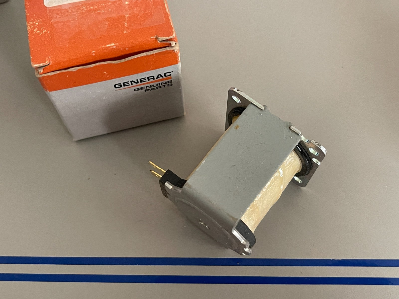 *NEW OEM* 0720 Generac Solenoid Shuftoff 0J7137