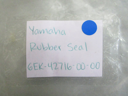 *NEW OEM* 0820 Yamaha Rubber Seal 6EK-42716-00-00