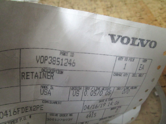 *NEW OEM* 0750 Volvo Penta RETAINER 3851246