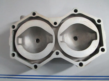 NEW OEM 312055 0312055 OMC Johnson Evinrude PORT Cylinder Head 0820