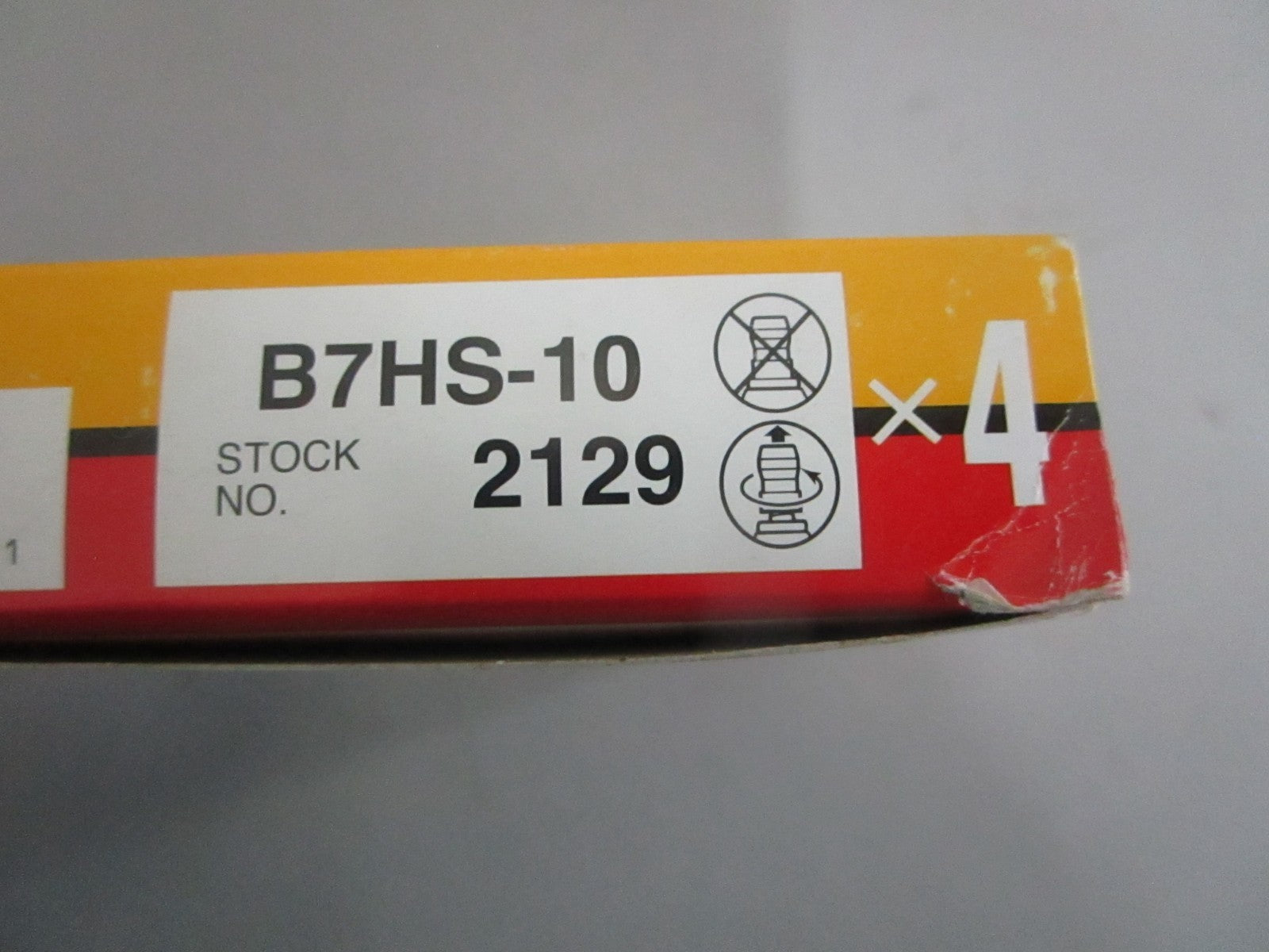 NEW OEM (LOT OF 4) B7HS-10 NGK Spark Plug 0820