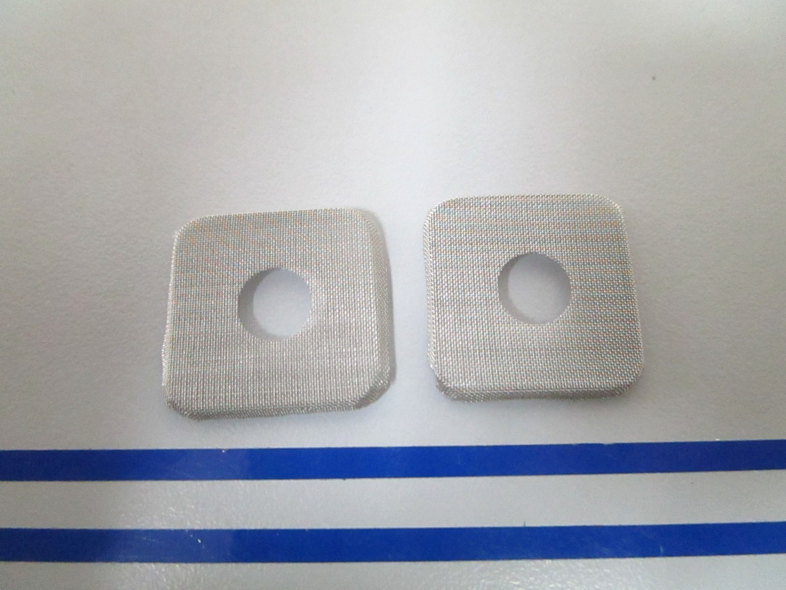 NEW OEM (LOT OF 2) 312633 0312633 OMC Johnson Evinrude Screen 0810