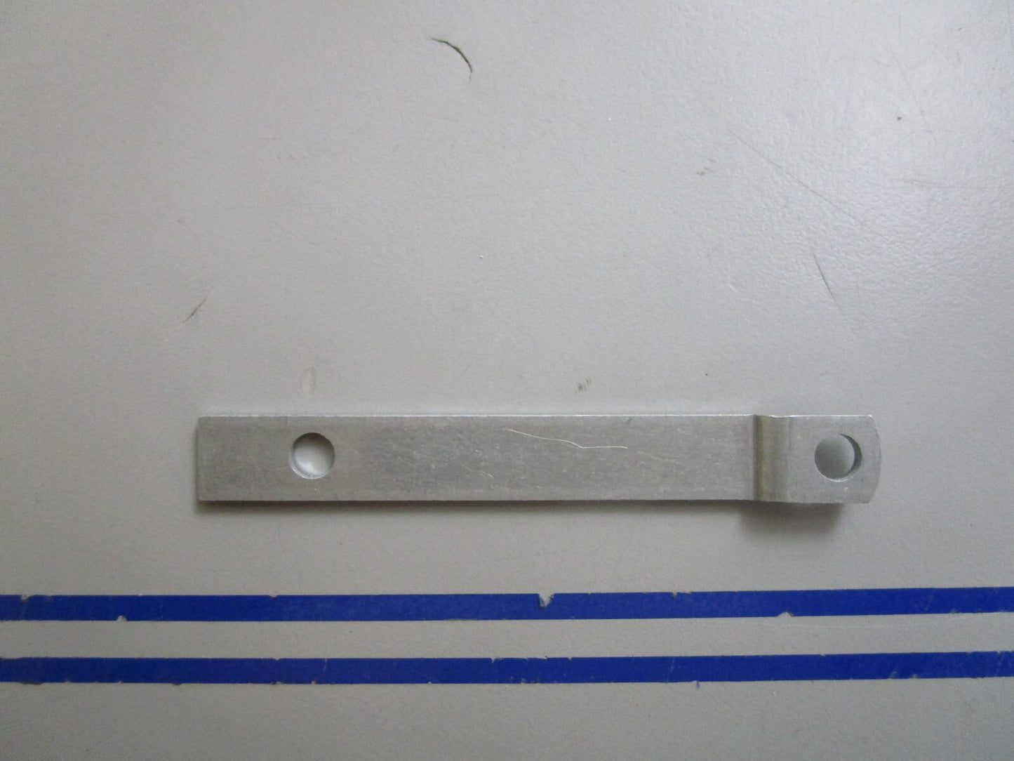 *NEW OEM* 0810 Mercury Quicksilver Retaining Strip 37665