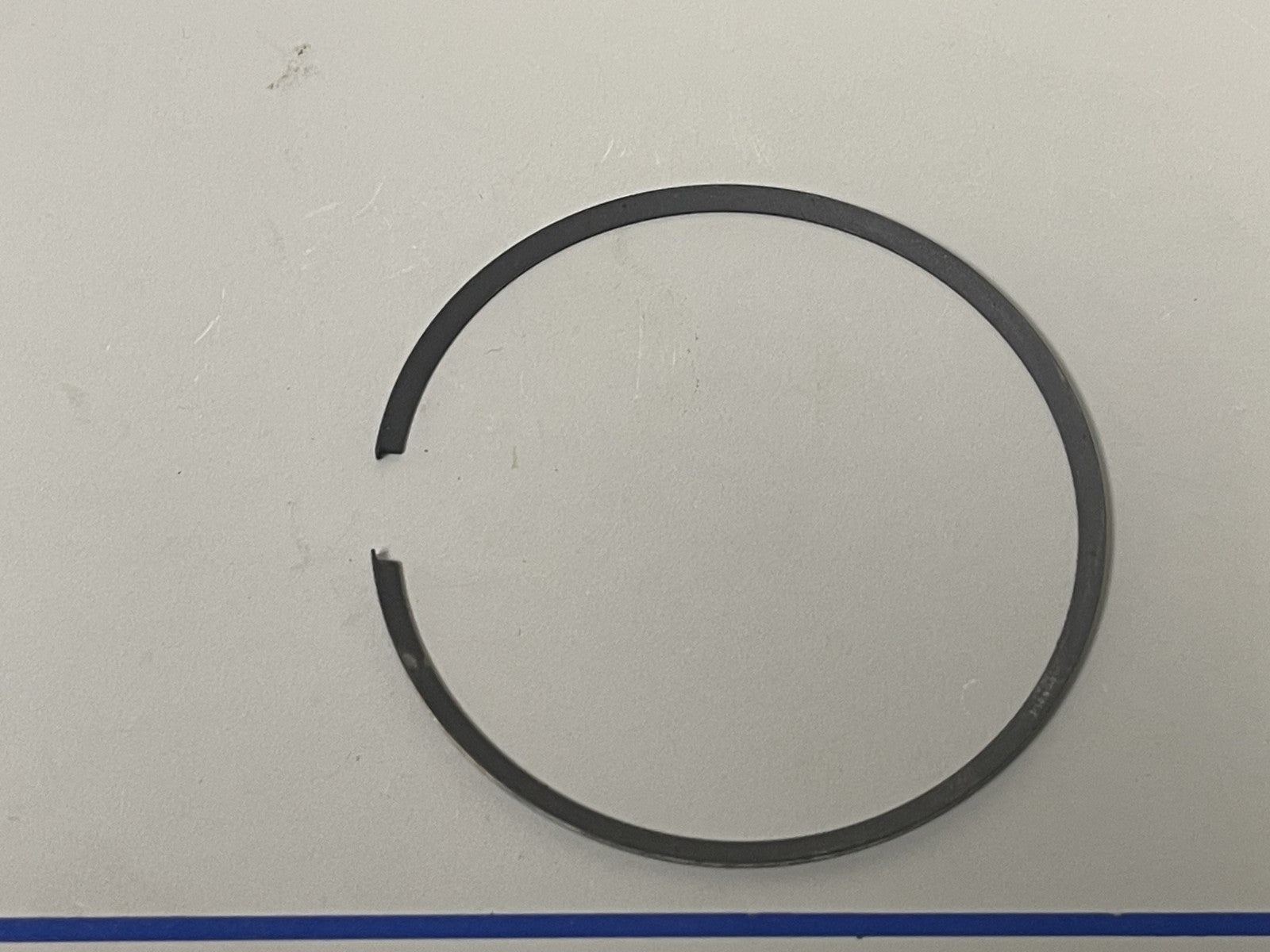 *NEW OEM* 0670 OMC Johnson Evinrude 2 Ring Set 390510 0390510