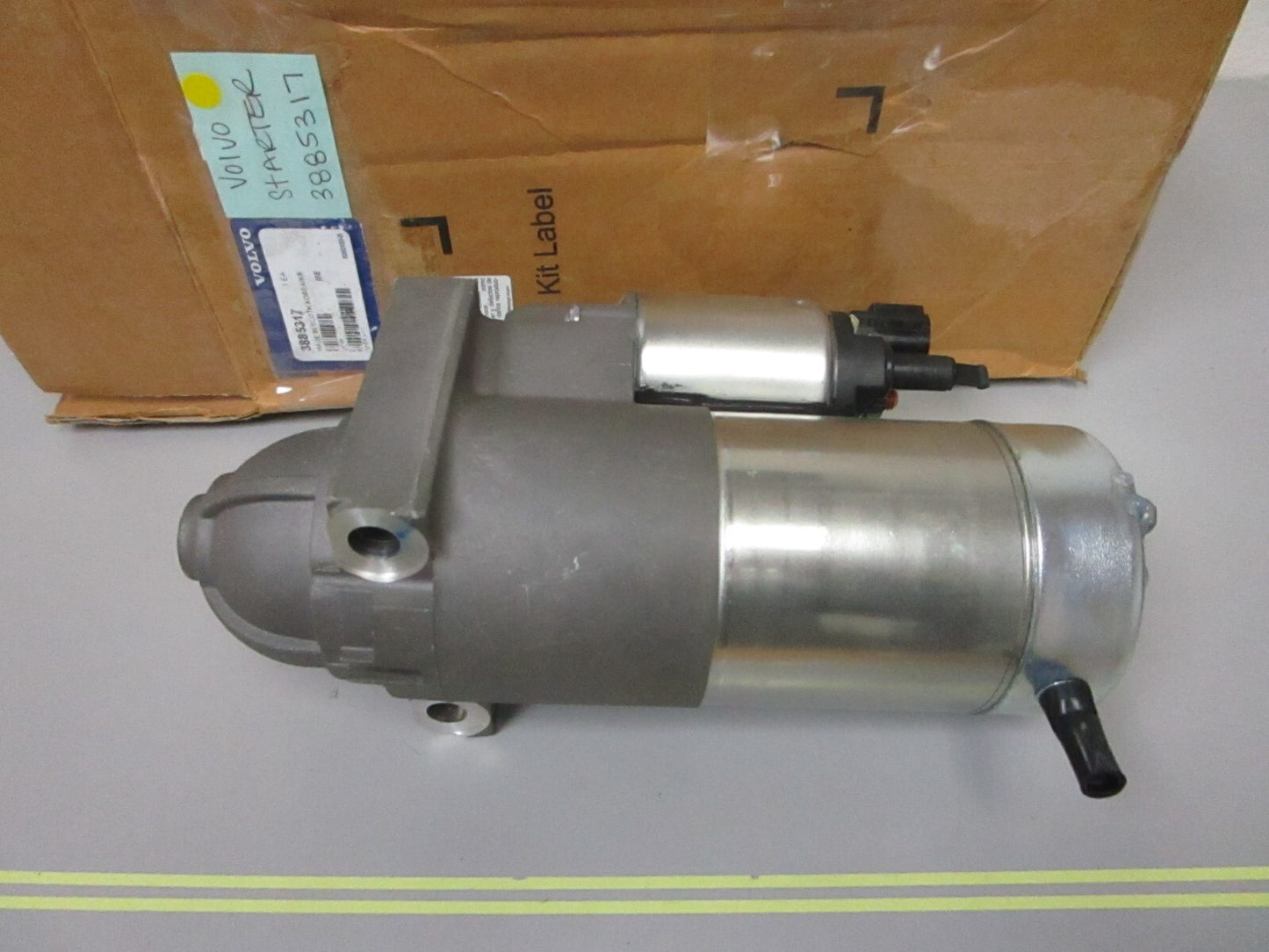 *NEW OEM* 0720 Volvo Penta Starter Motor 3885317