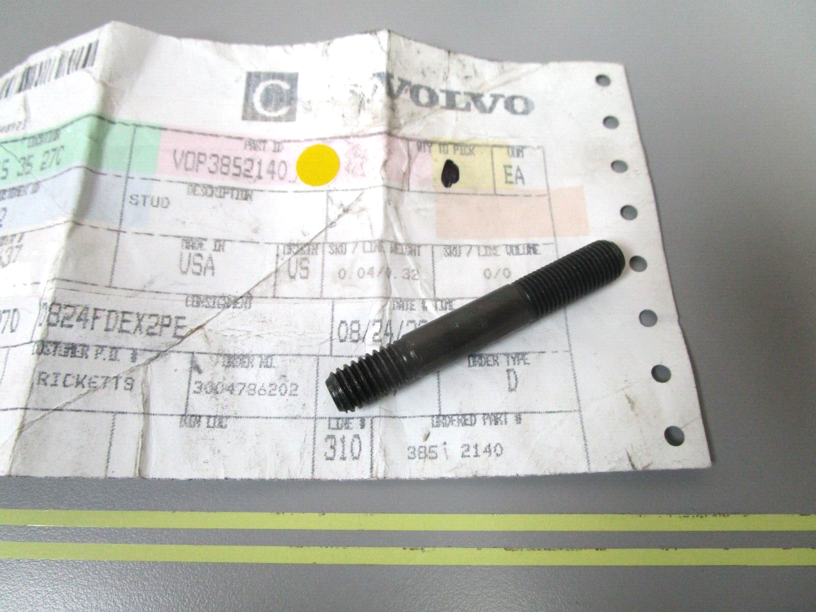 *NEW OEM* 0750 Volvo Penta STUD 3852140