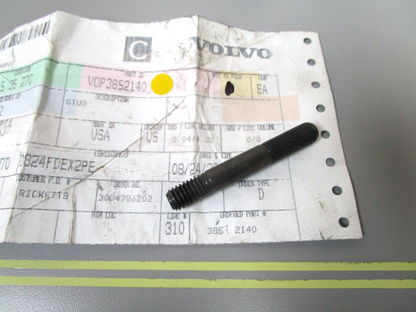 *NEW OEM* 0750 Volvo Penta STUD 3852140