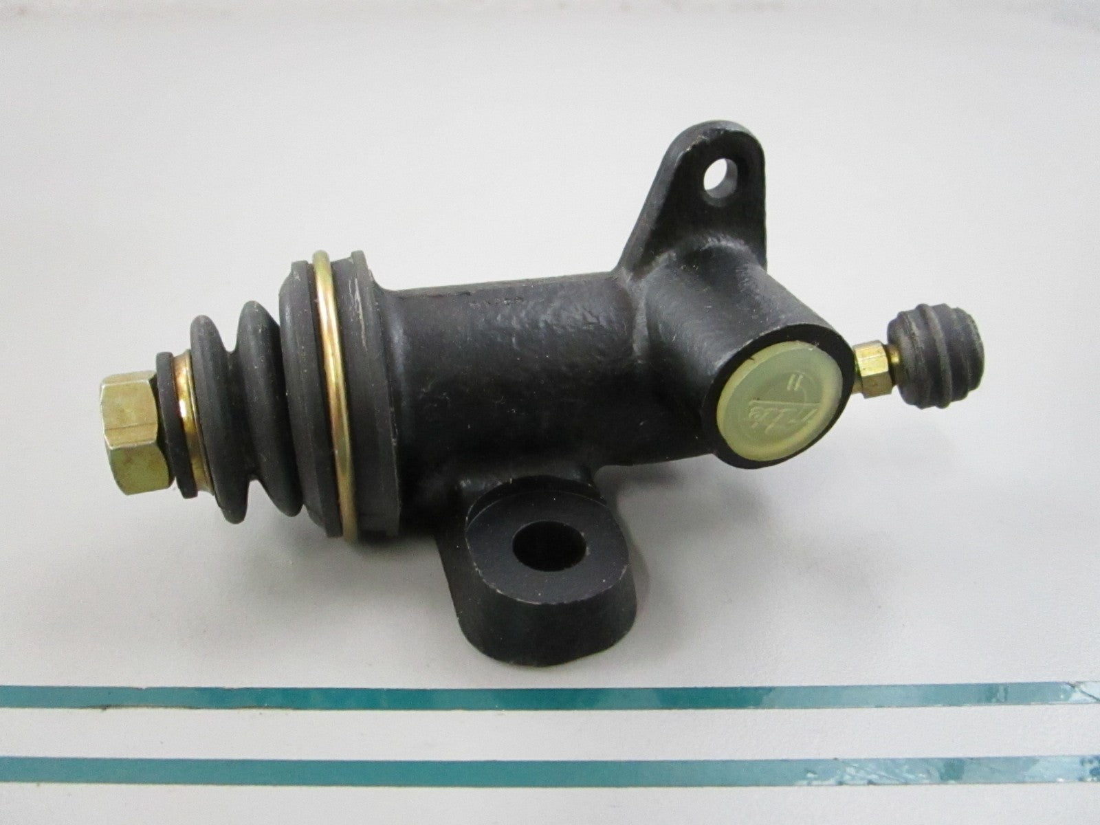 NEW OEM 0002950807 Mercedes-Benz Clutch Slave Cylinder 0810