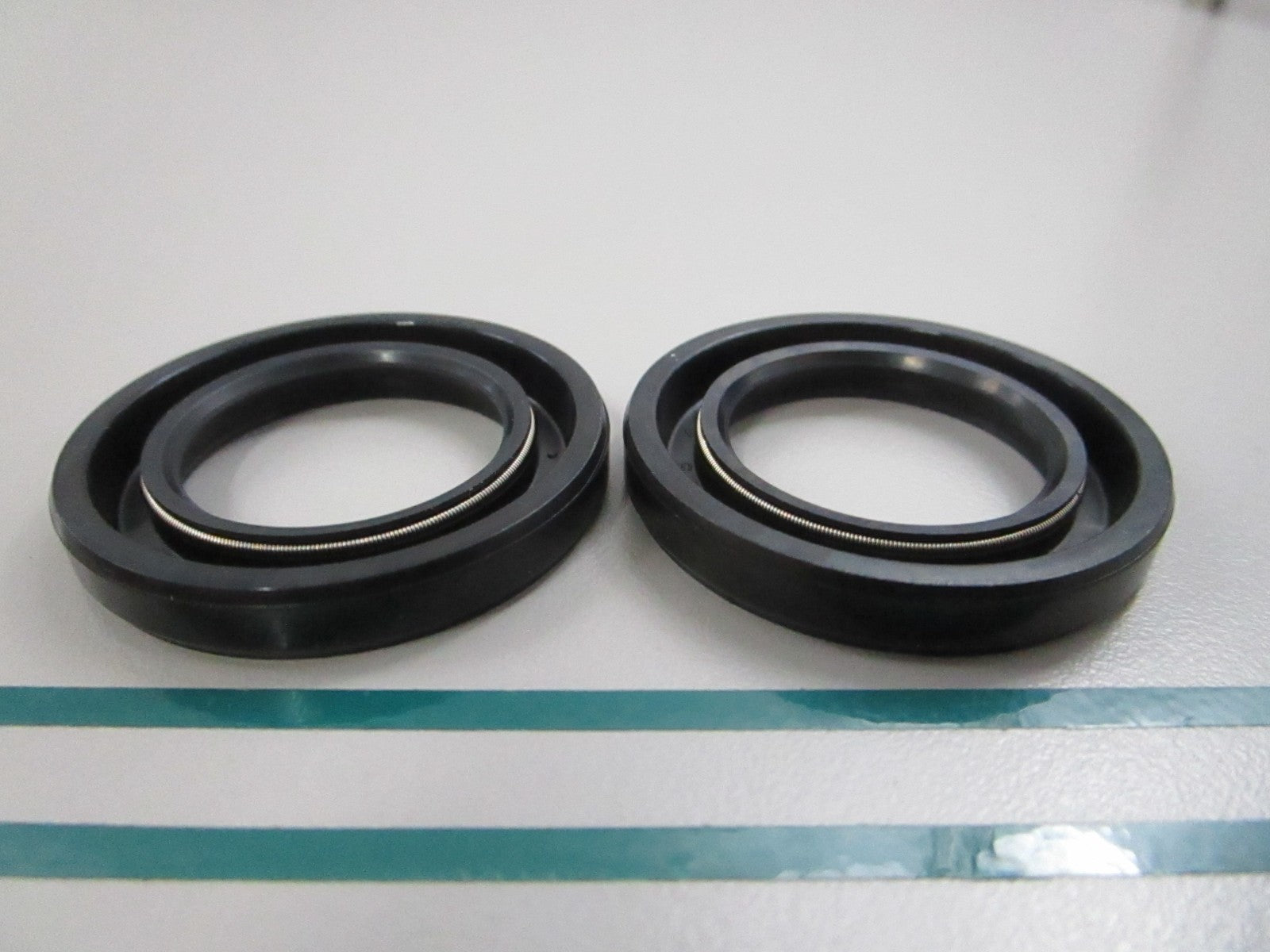 NEW OEM (LOT OF 2) 93101-25M03-00 Yamaha Oil Seal 0810