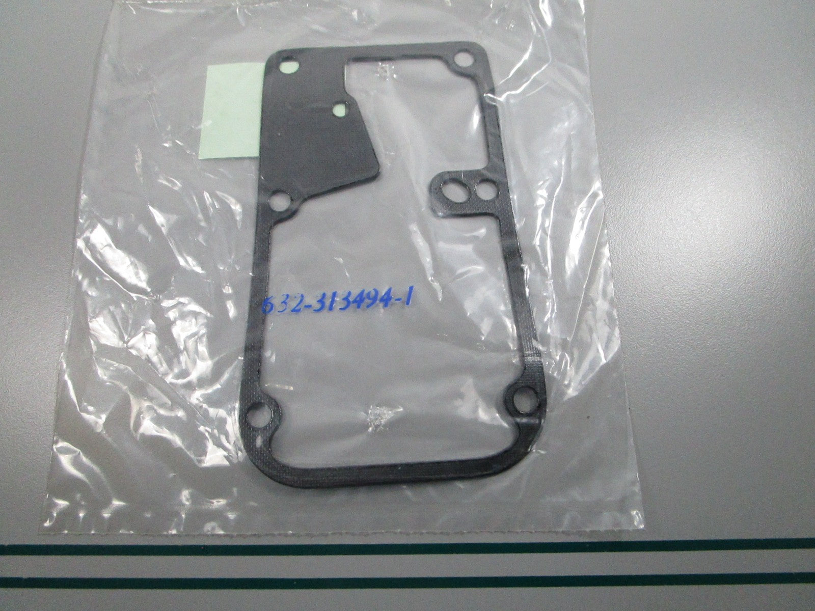 NEW OEM 313494 0313494 OMC Johnson Evinrude Gasket 0810
