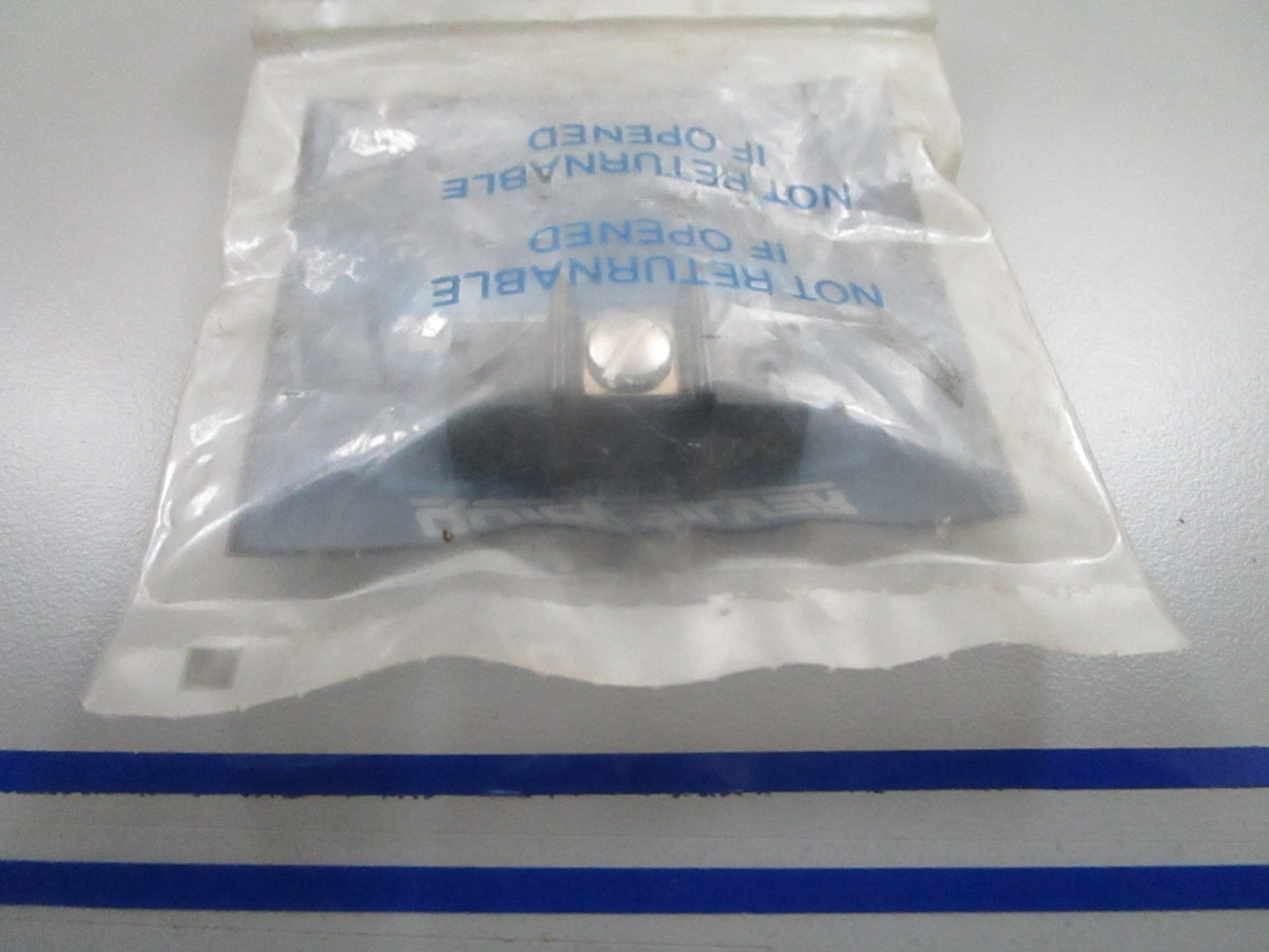 *NEW OEM* 0810 Mercury Quicksilver Terminal Block F694497