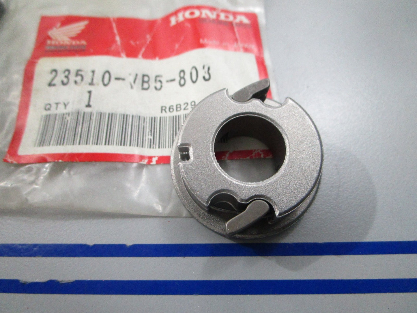 *NEW OEM* 0810 Honda Right Ratchet Holder 23510-VB5-803