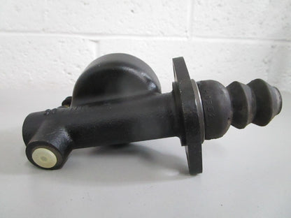 NEW OEM 0002951406 Mercedes-Benz Clutch Master Cylinder 0820