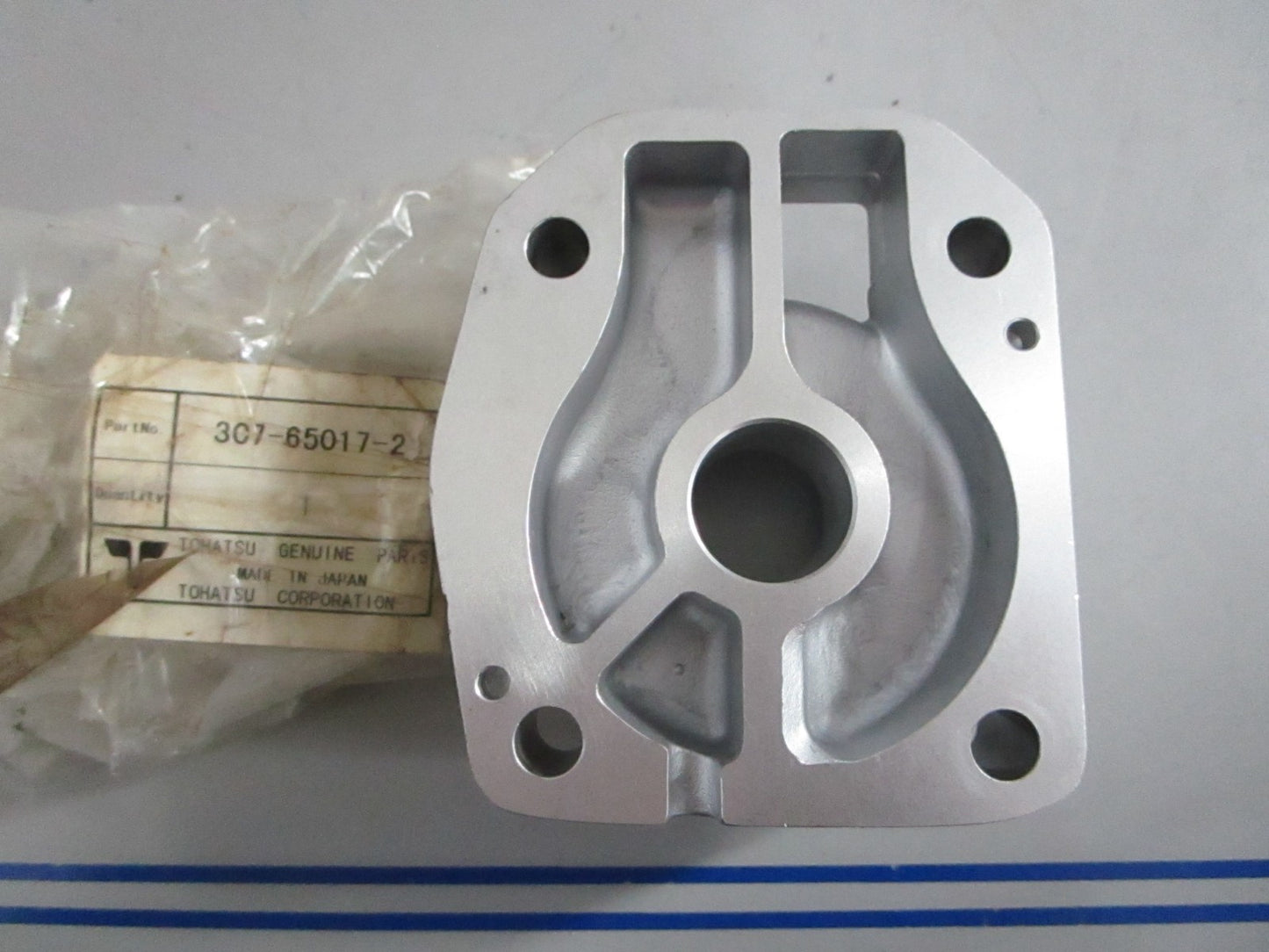 NEW OEM 3C7-65017-2 Tohatsu Lower Pump Case 0820