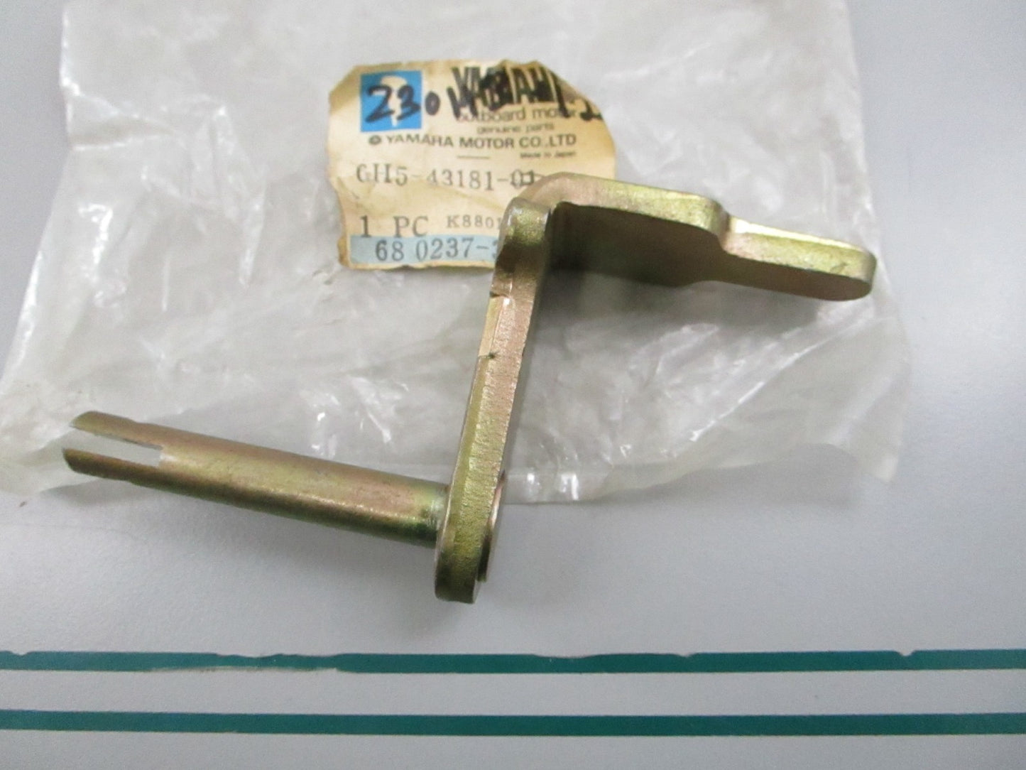 NEW OEM 6H5-43181-01-00 Yamaha Tilt Stop Lever 0810