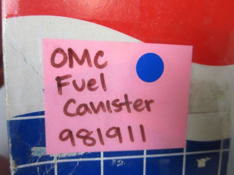 *NEW OEM* 0770 OMC Johnson Evinrude Fuel Canister 981911 0981911