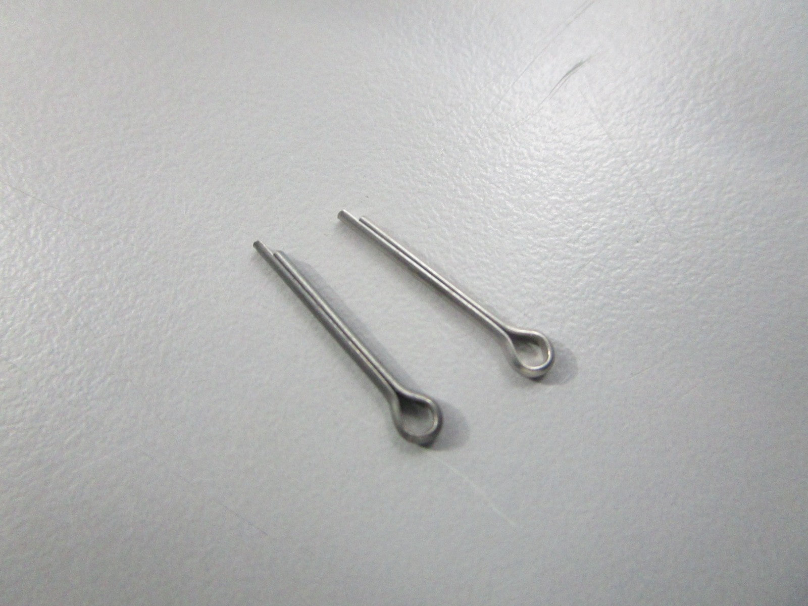 NEW OEM (LOT OF 2) 303049 0303049 OMC Johnson Evinrude Cotter Pin 0810