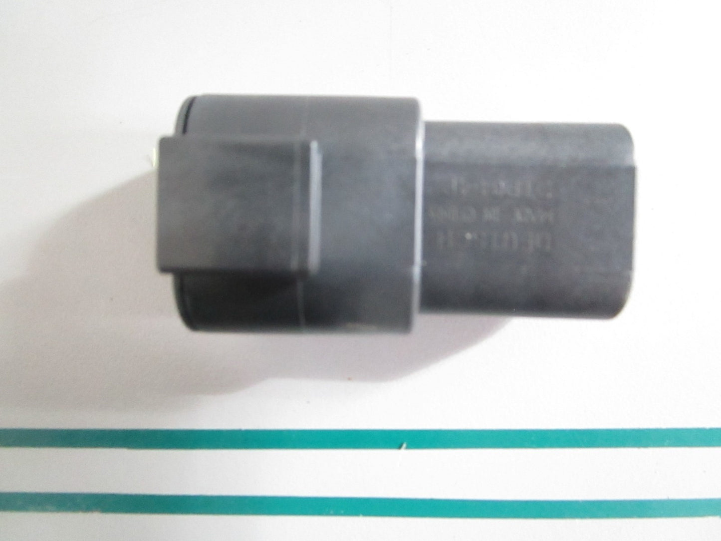 NEW OEM 72604-01BK Harley-Davidson 4-Wy Black Pin Housing 0820
