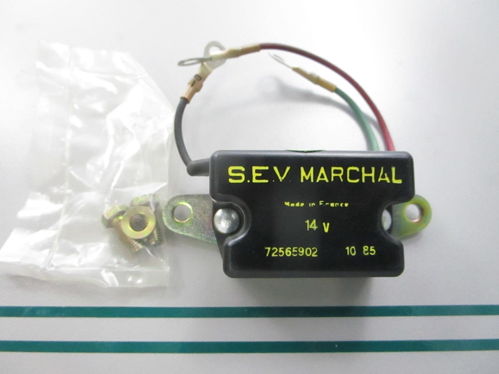 NEW OEM 841688 Volvo Penta Regulator 0810