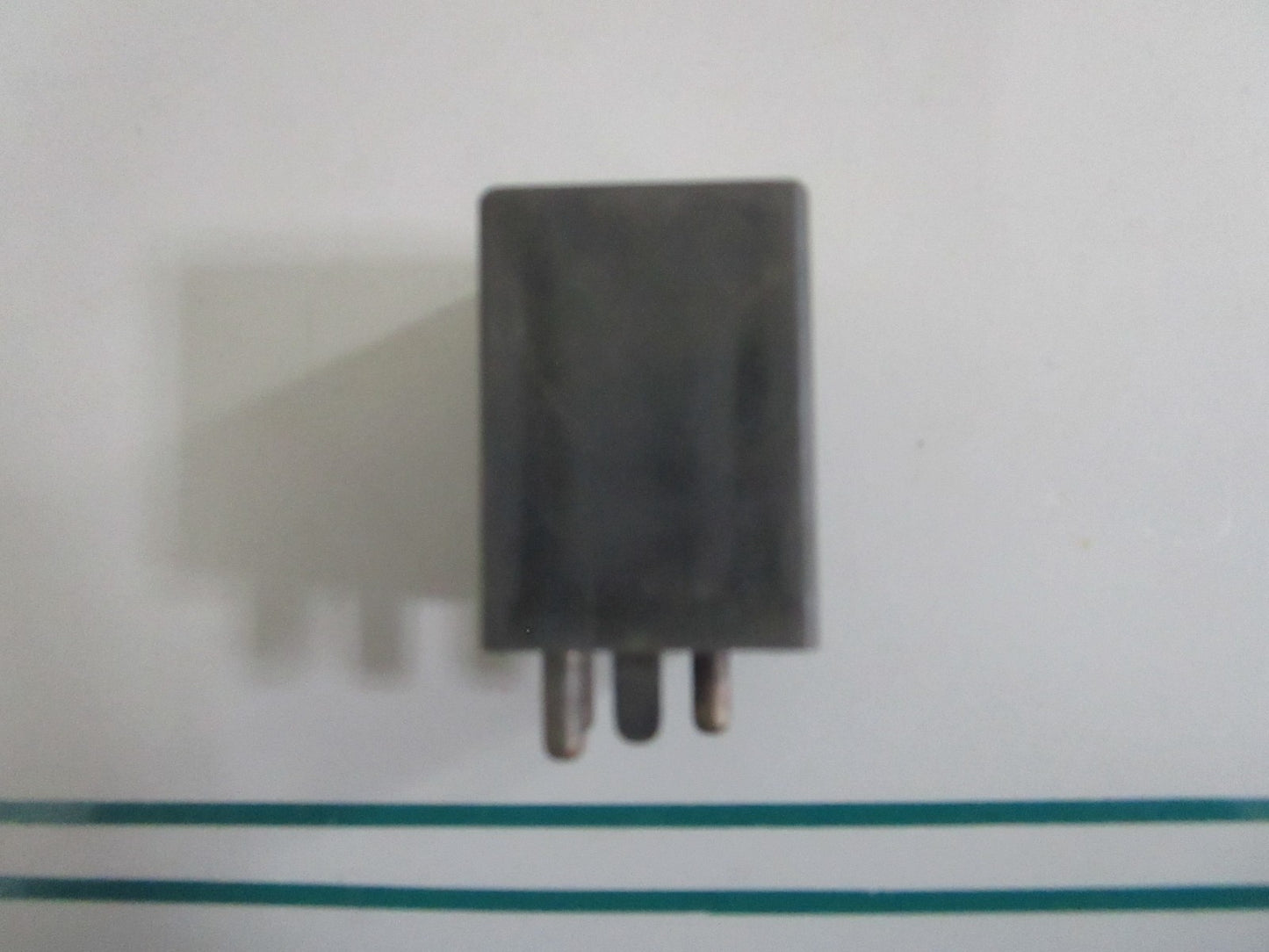NEW OEM 0008210963 Mercedes-Benz 12V Relay 0820