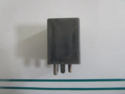 NEW OEM 0008210963 Mercedes-Benz 12V Relay 0820