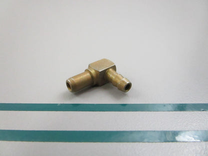 NEW OEM 335369 0335369 OMC Johnson Evinrude Nipple 0810